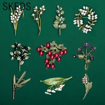 SKEDS Vintage Berry Levelek Zománc Brossok a Nők Klasszikus, Egyszerű Design Retro Jelvények Csapok Fém Növény, Virág Ajándék Hölgy