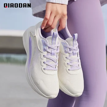 QIAODAN Cipők Nők 2023 Új Fény Lélegző Mesh Egyensúly Csillapítás Lace-up Alkalmi Atlétikai Futó Cipő XM16230215