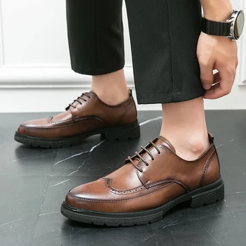 Esküvői Férfi Cipő csipke Alkalmi Férfi Divat pattanásos Üzleti kör Toe Luxus Bőr Cipő Oxford, lakodalom férfi cipő